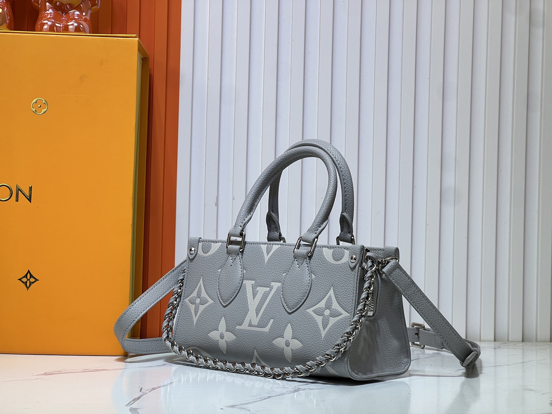 East West ルイヴィトン オンザゴー LV Onthego M14213 M14236 M46653  Milky Way Monogram Empreinteスーパーコピー バッグ 代引き